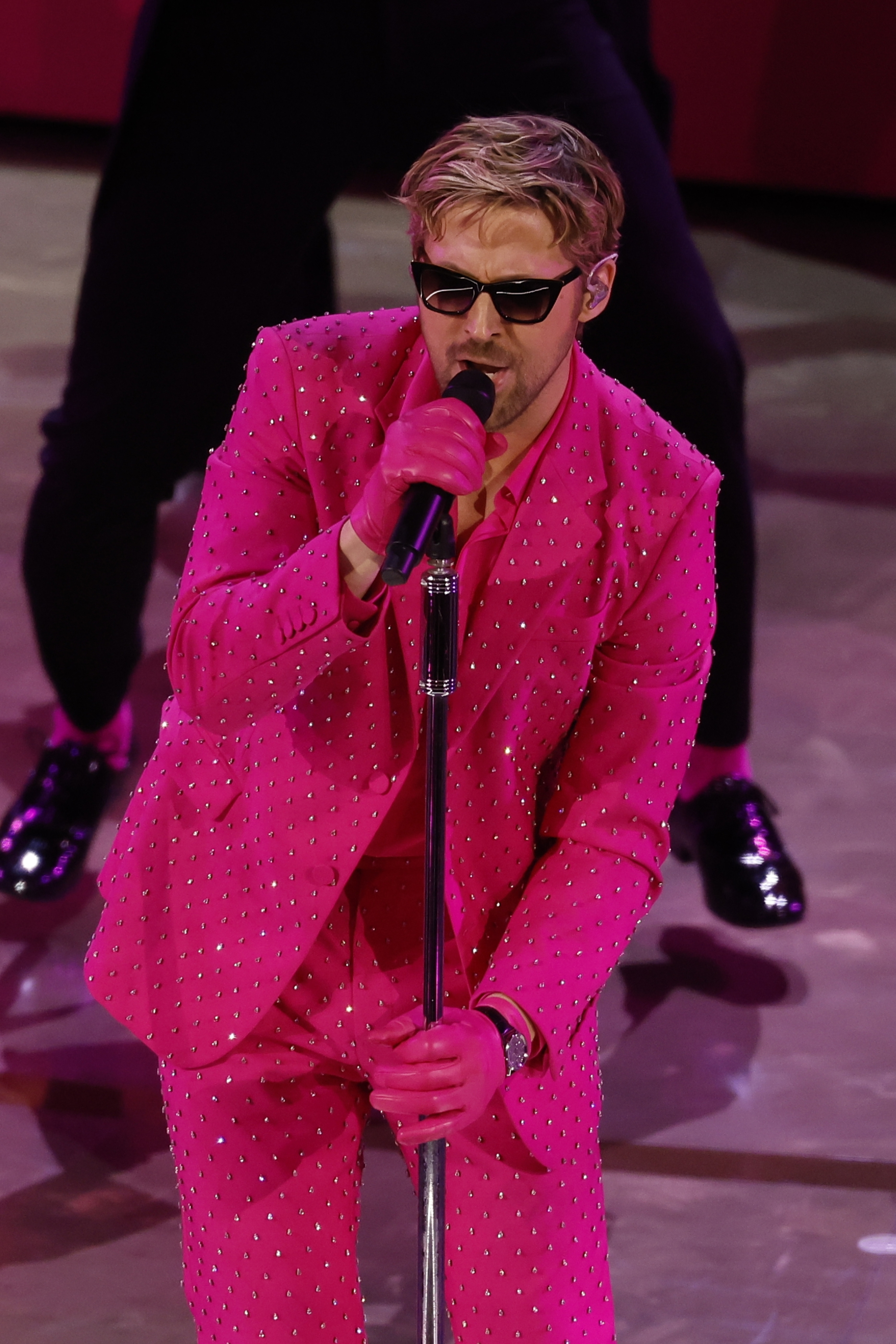O Ryan Gosling ανέβηκε στη σκηνή των Oscar και έκανε «χαμό» τραγουδώντας το «I'm Just Ken»