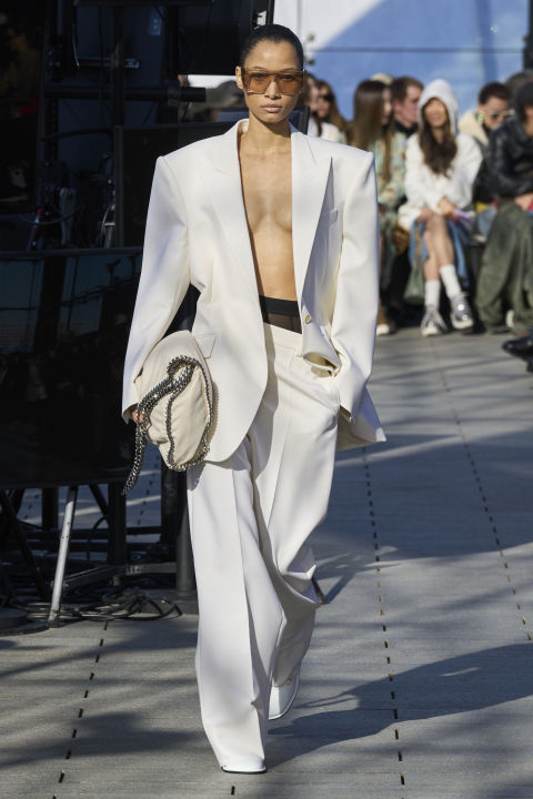 Το power dressing με κοστούμια είναι το fashion trend που θα ακολουθήσεις το φθινόπωρο του '24