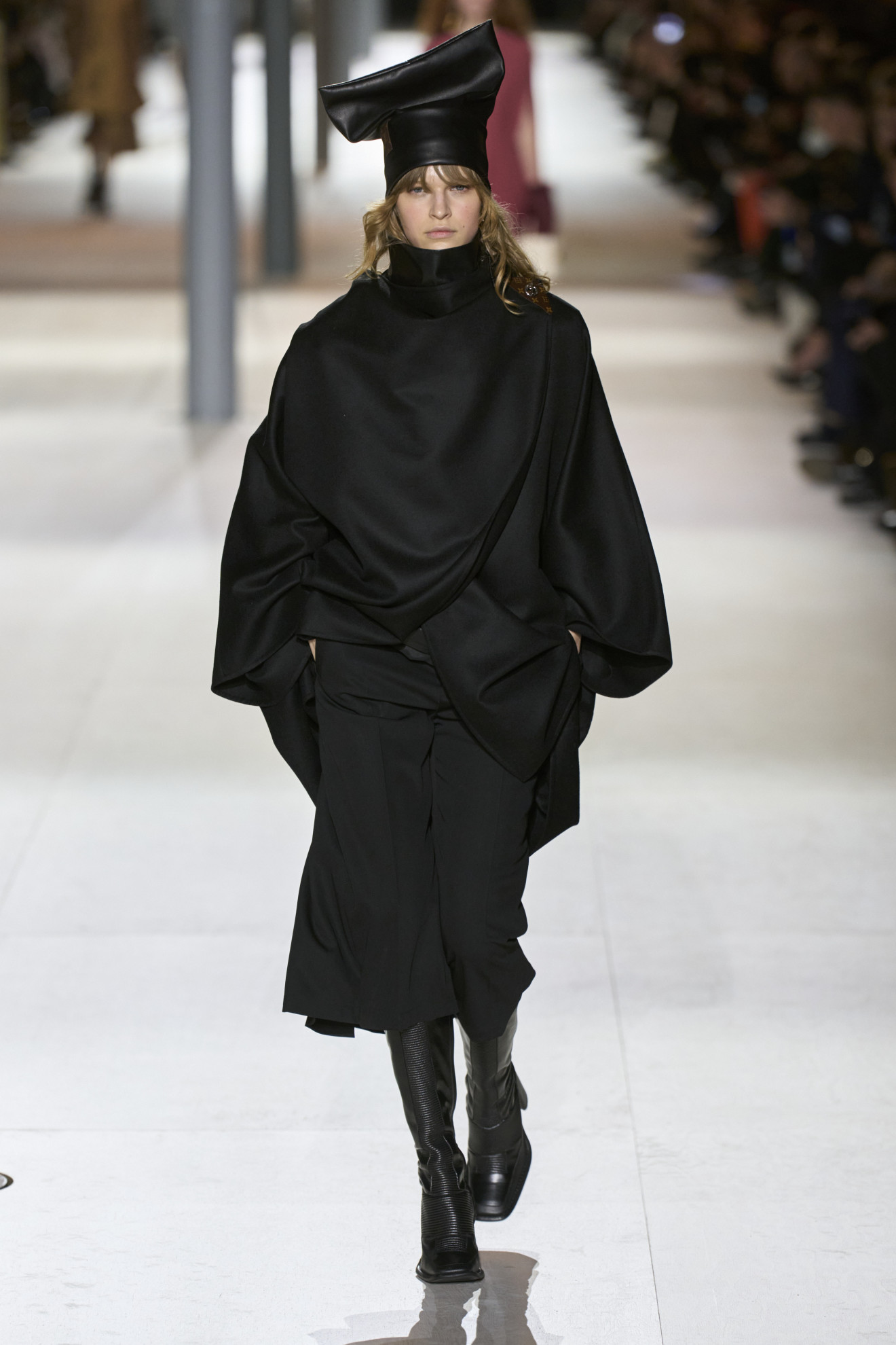 Μια φουτουριστική συλλογή FW ’24 δημιούργησε ο Nicolas Ghesquière για τον Louis Vuitton