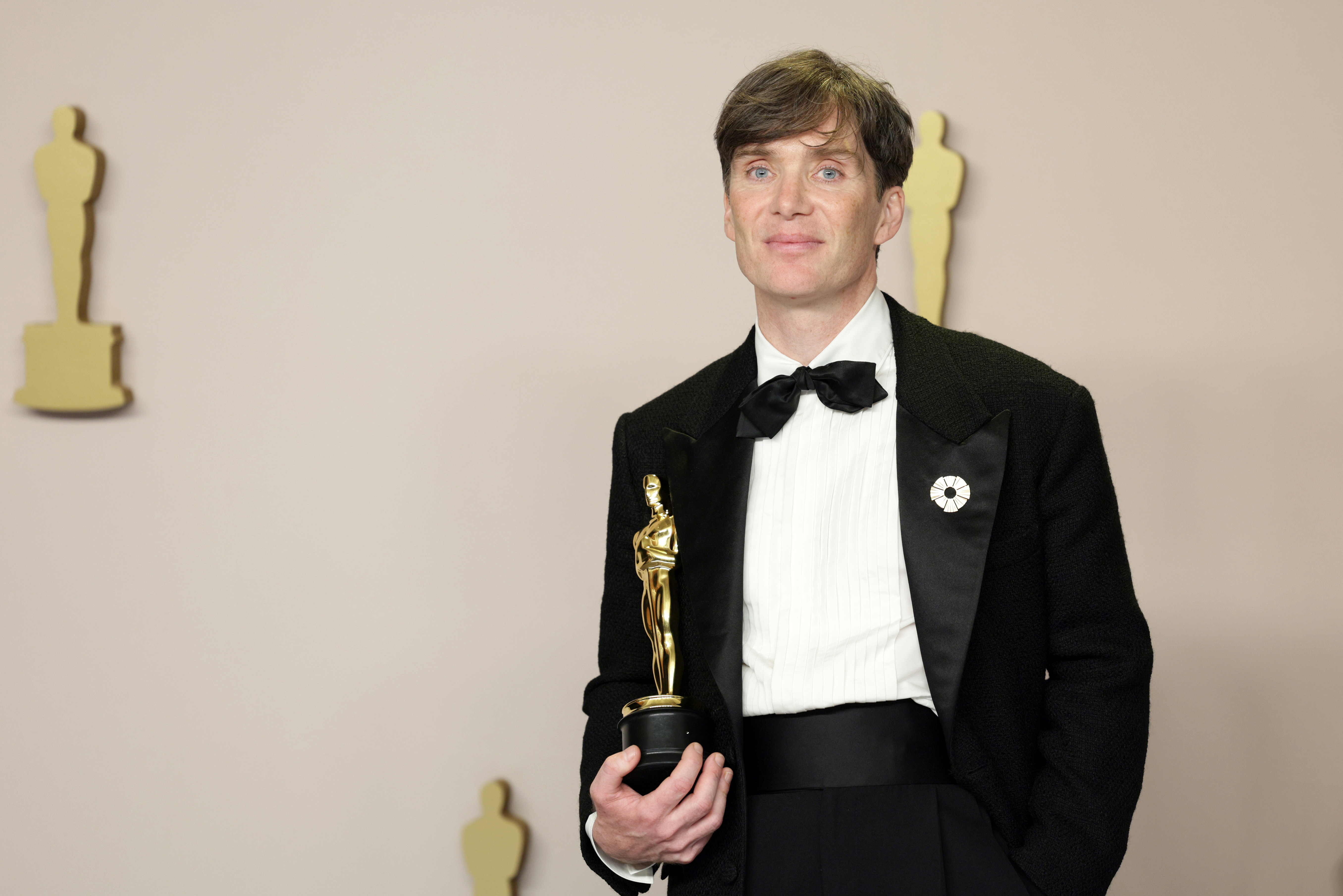 Ο Cillian Murphy πρωταγωνιστεί στη νέα ανδρική σειρά του Versace