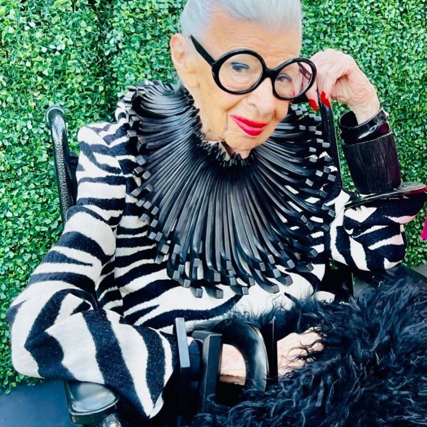 Iris Apfel: Το αιωνόβιο fashion icon έφυγε από τη ζωή σε ηλικία 102 ετών