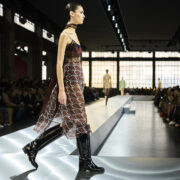 Τα 4 στυλ παπουτσιών στα Fashion Week που προτείνουν οι σχεδιαστές για το φθινόπωρο