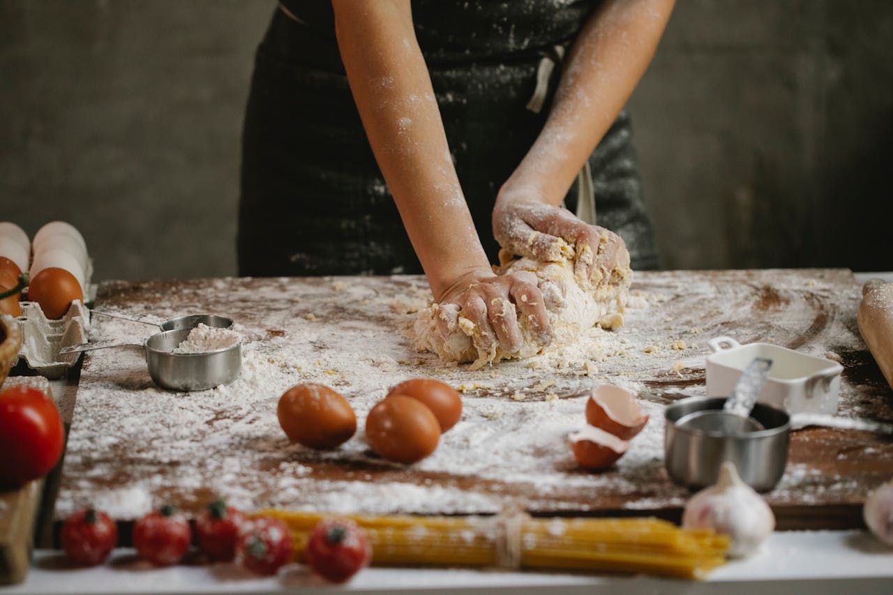 Tarte Tatin με φέτα και σύκα: Η αλμυρή εκδοχή που κάνει το γλυκό ένα απόλυτο γεύμα