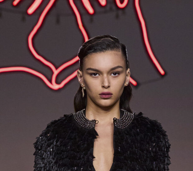 Το εύκολο eye makeup hack που μπορείς να «κλέψεις» από το runway του Dior για το μακιγιάζ σου