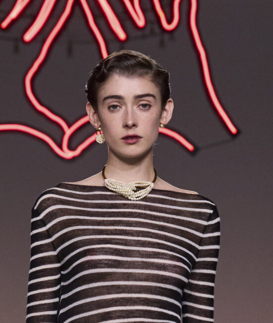 Το εύκολο eye makeup hack που μπορείς να «κλέψεις» από το runway του Dior για το μακιγιάζ σου