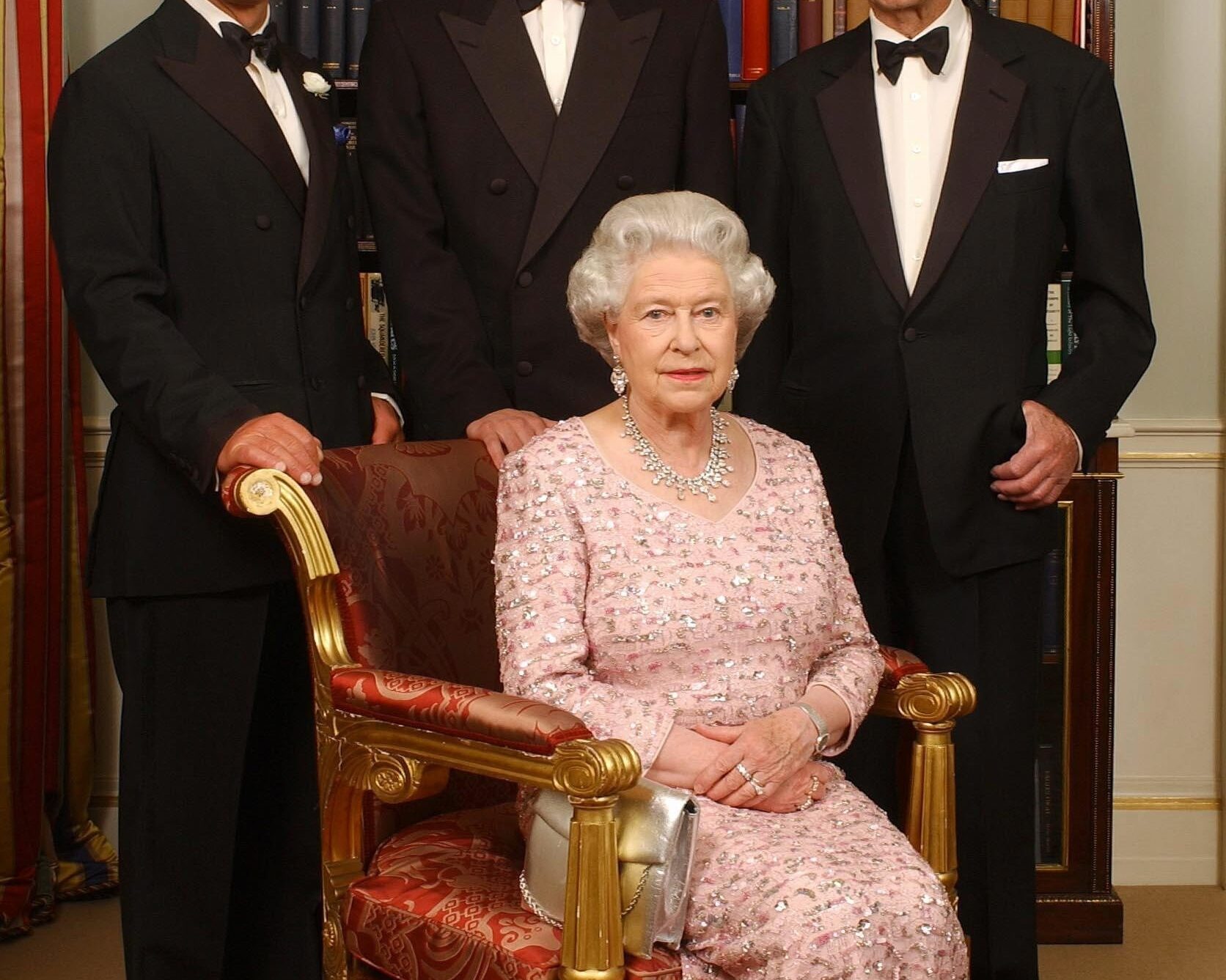 Μάλλον κι εσύ έχεις στο ντουλάπι σου την αγαπημένη σάλτσα της βασίλισσας Ελισάβετ Β’