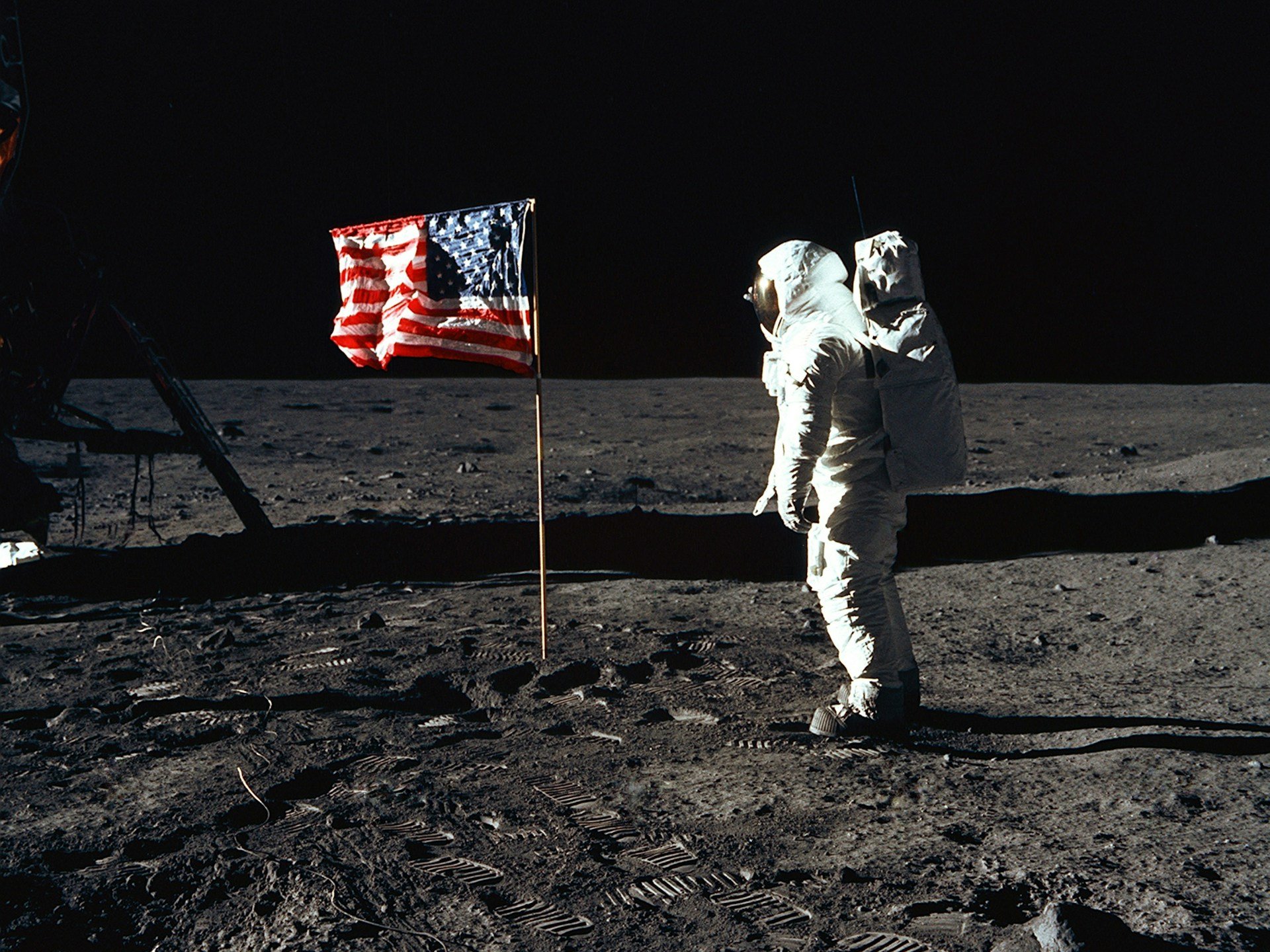 Η προσγείωση στο φεγγάρι και 7 άλλες παγκόσμιες αλήθειες που κάποιοι ακόμα δεν πιστεύουν