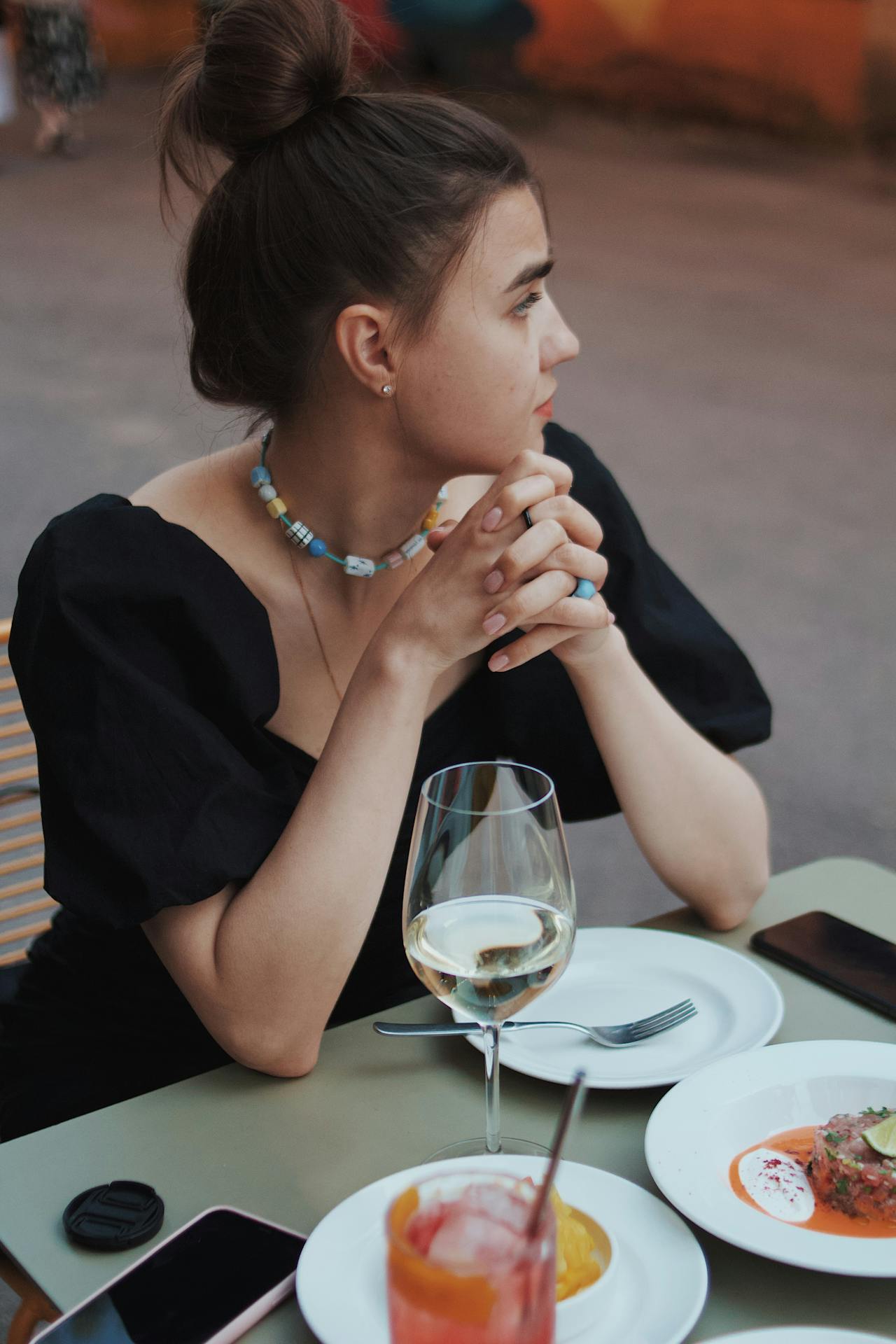 Δεν μπορείς να σταματήσεις να τρως; 10 tips από διατροφολόγο θα σου «κλείσουν το στόμα» 7 Δεν μπορείς να σταματήσεις να τρως; 10 tips από διατροφολόγο θα σου «κλείσουν το στόμα»