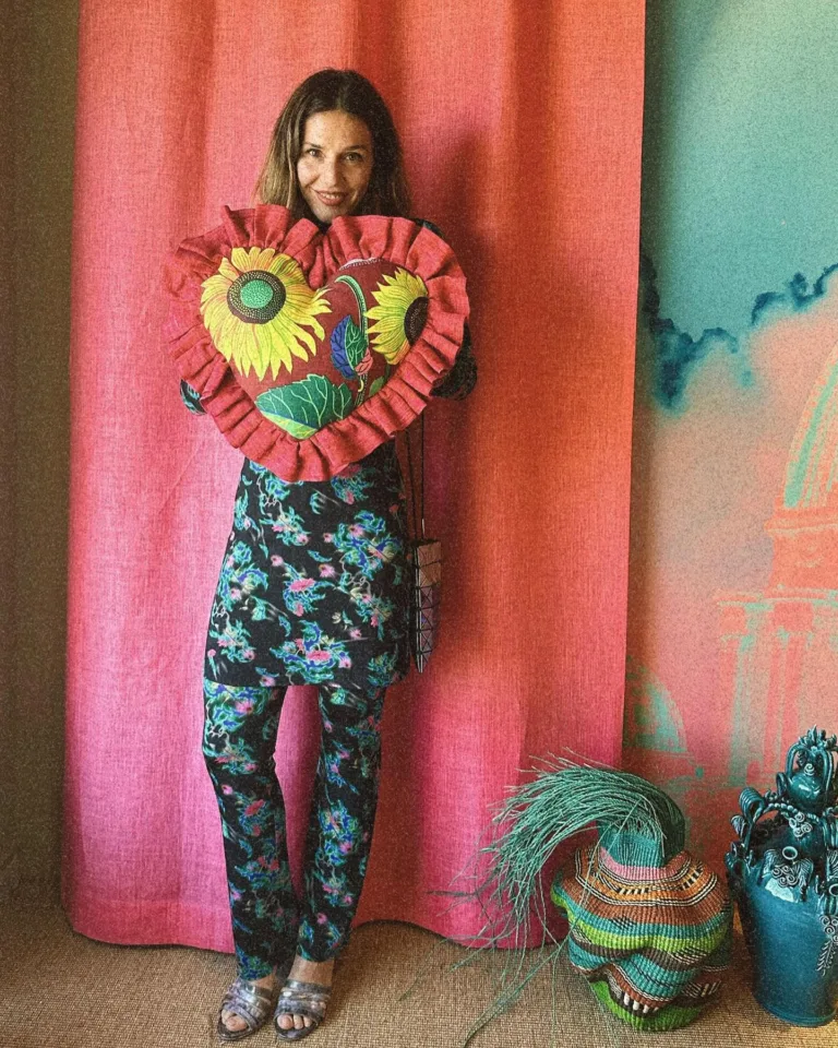 Μέσα στο τολμηρό και φωτεινό σπίτι της σχεδιάστριας μόδας Margherita Missoni