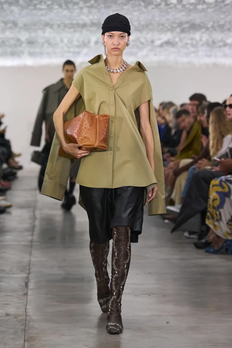 Τα ασυνήθιστα trendy πουκάμισα που πρέπει να επενδύσεις αυτή την άνοιξη