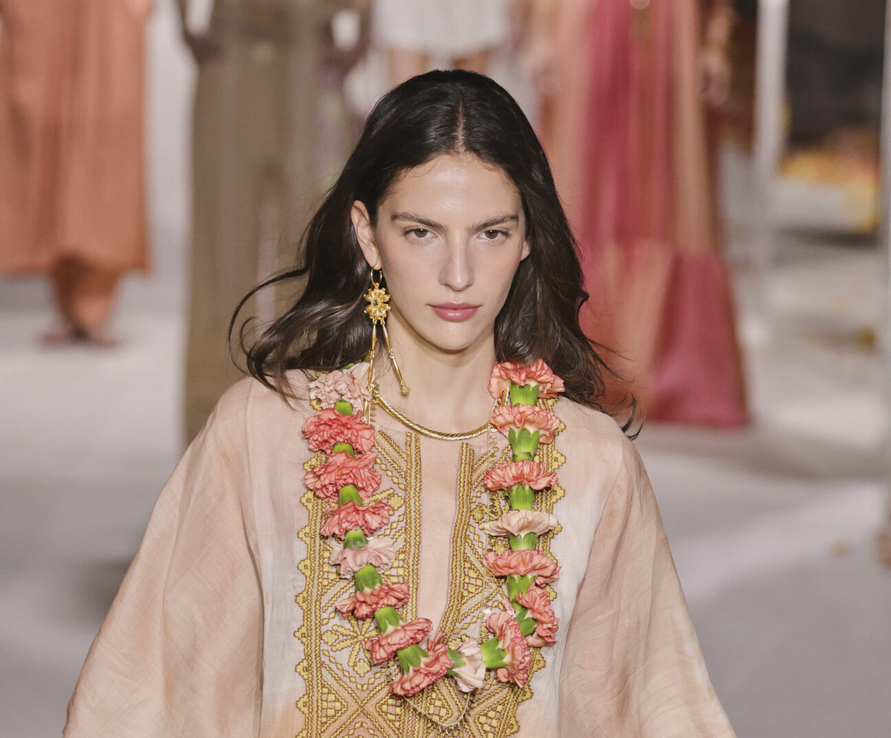 13 υπερτροφές που υπόσχονται υγιή και πυκνά μαλλιά βάζοντας τέρμα στην τριχόπτωση