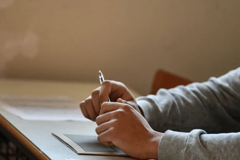 Πανελλήνιες 2024: Το θέμα Έκθεσης 2024 και οι απαντήσεις στο Dnews