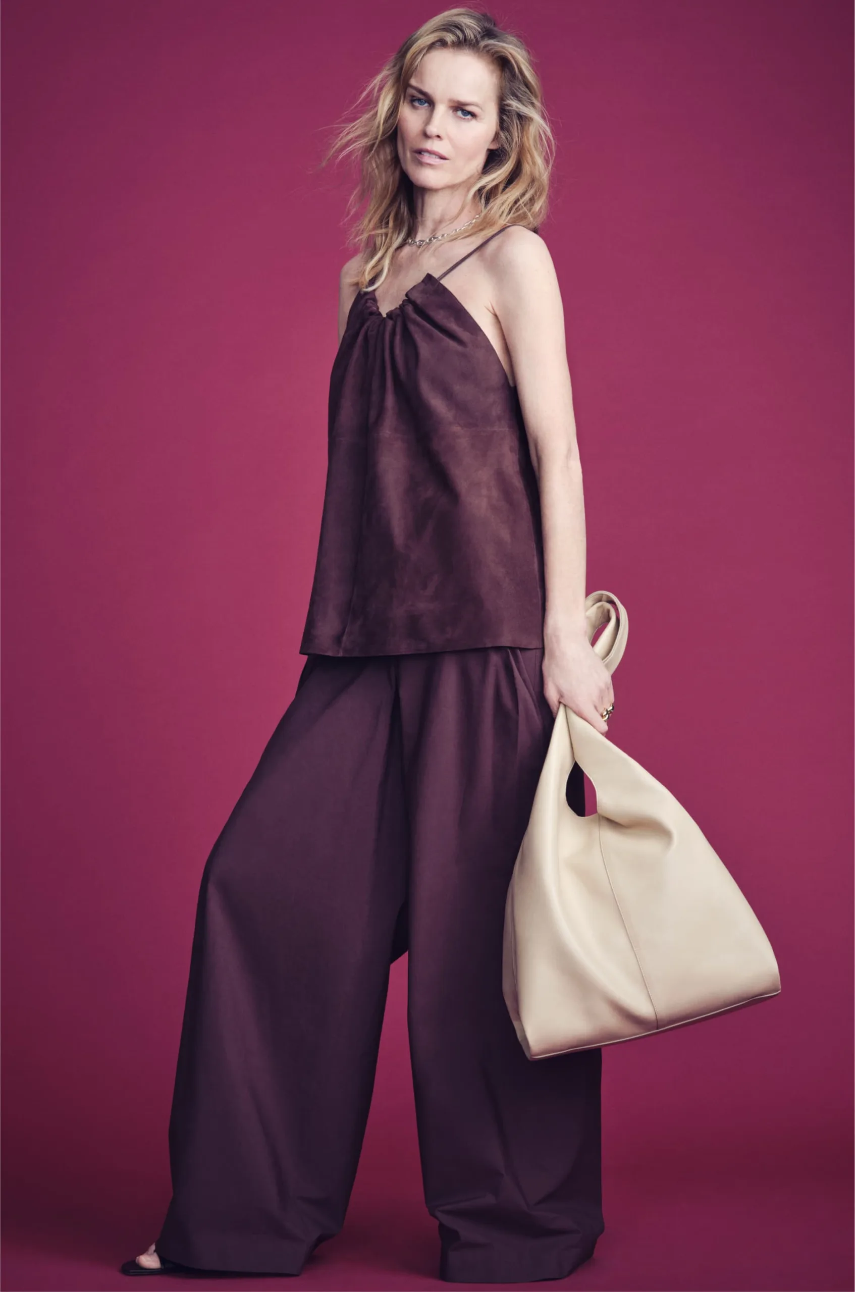Η Eva Herzigová είναι το πρόσωπο της νέας καμπάνιας της Massimo Dutti