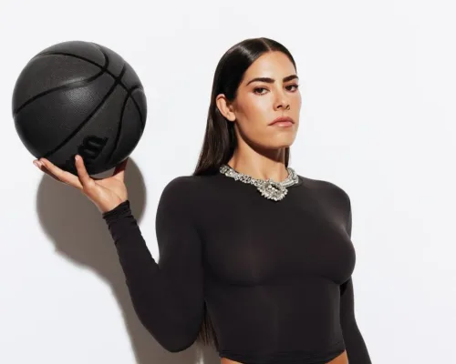 Η Skims της Kim Kardashian γίνεται ο επίσημος χορηγός εσωρούχων του WNBA Campaign
