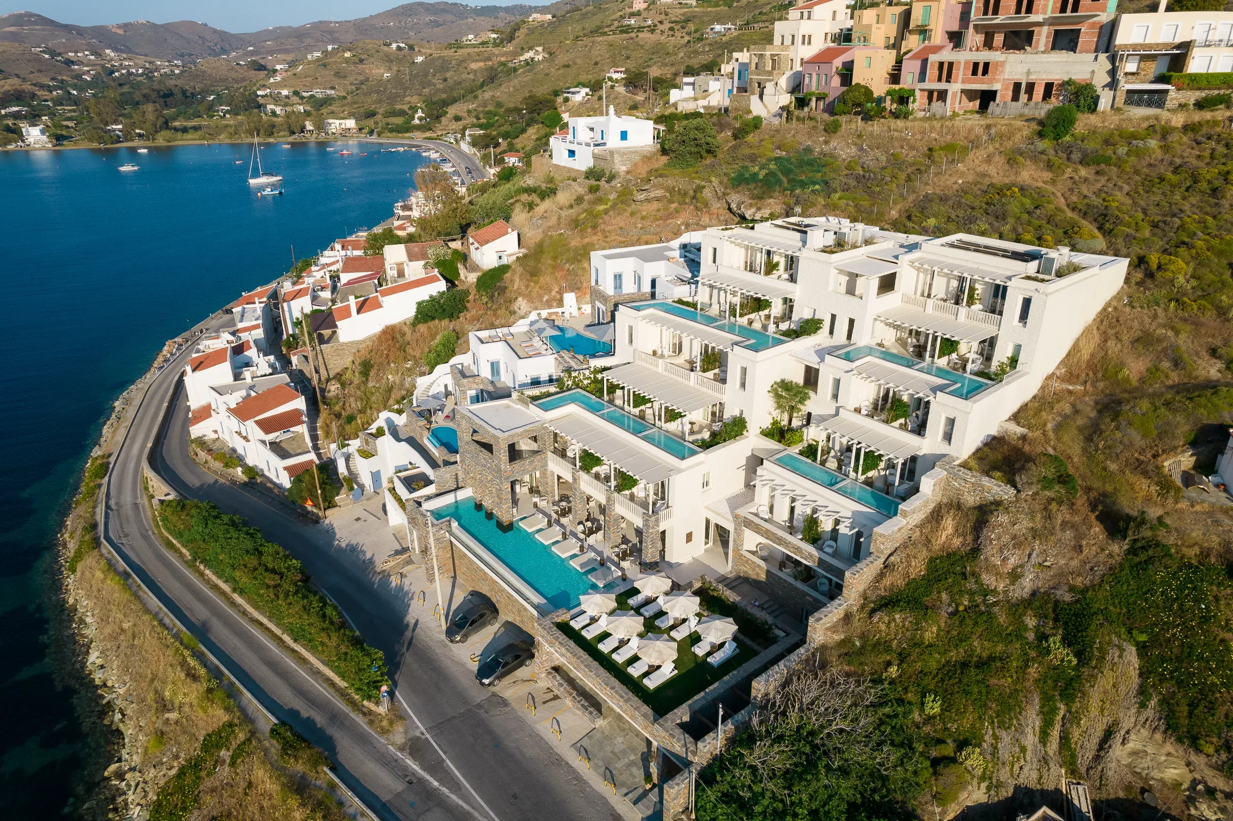 Ydor Hotel & Spa: Το μαγευτικό ξενοδοχείο στην Κέα με την απαράμιλλη ομορφιά και τη θέα στο γαλάζιο