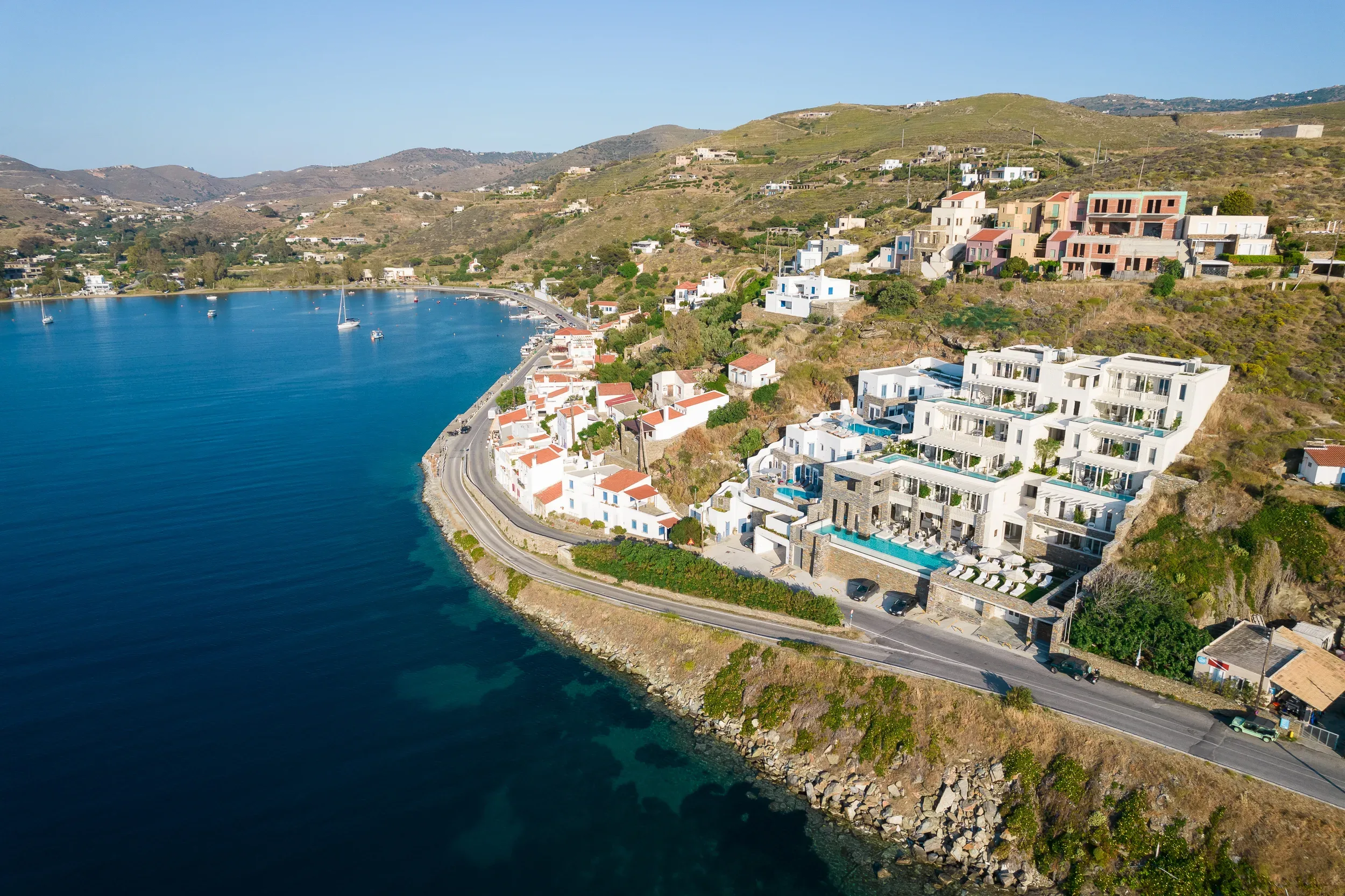Ydor Hotel & Spa: Το μαγευτικό ξενοδοχείο στην Κέα με την απαράμιλλη ομορφιά και τη θέα στο γαλάζιο