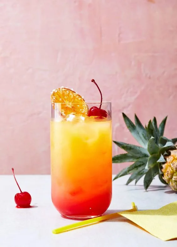 Η νόστιμη συνταγή για «Tequila Sunrise» που απαιτεί μόνο 3 συστατικά