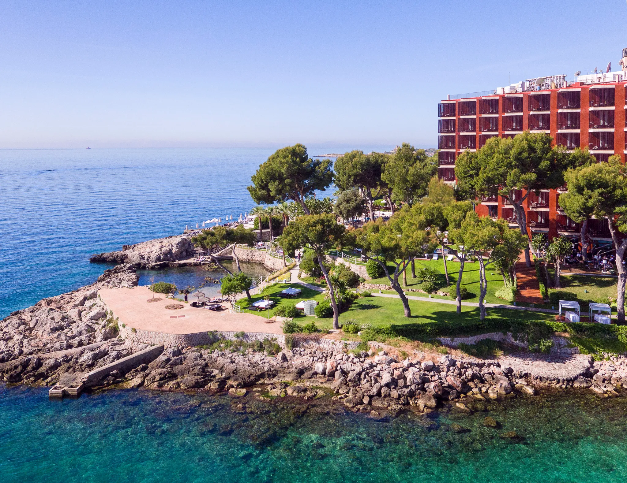 Η Alberta Ferretti συνεργάζεται με το ξενοδοχείο de Mar Gran Meliá στη Μαγιόρκα