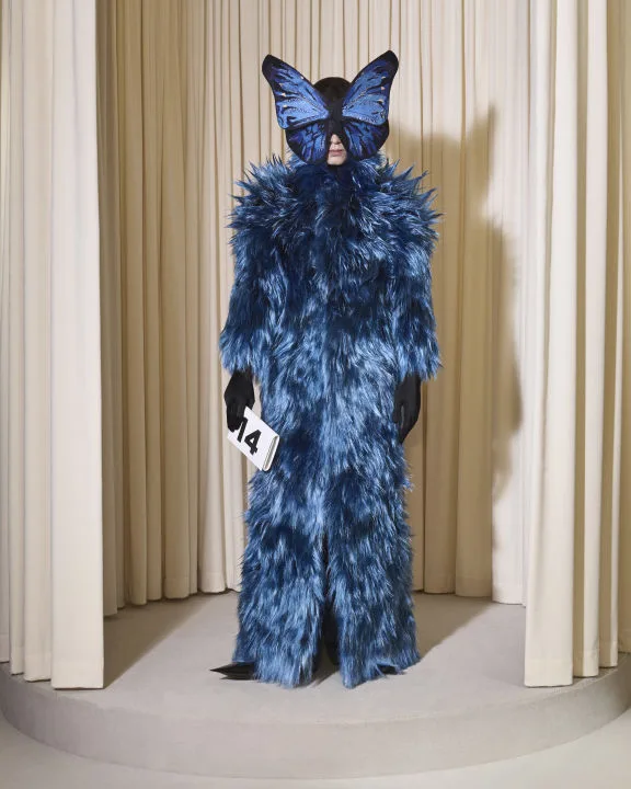 Balenciaga Haute Couture FW'24: Goth, skaters και metalheads αποτέλεσαν τον βασικό πυρήνα της έμπνευσης