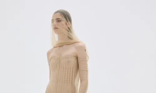 Jean Paul Gaultier Couture F'24: Draping και γεωμετρικές φιγούρες βγαλμένες από ταινία επιστημονικής φαντασίας
