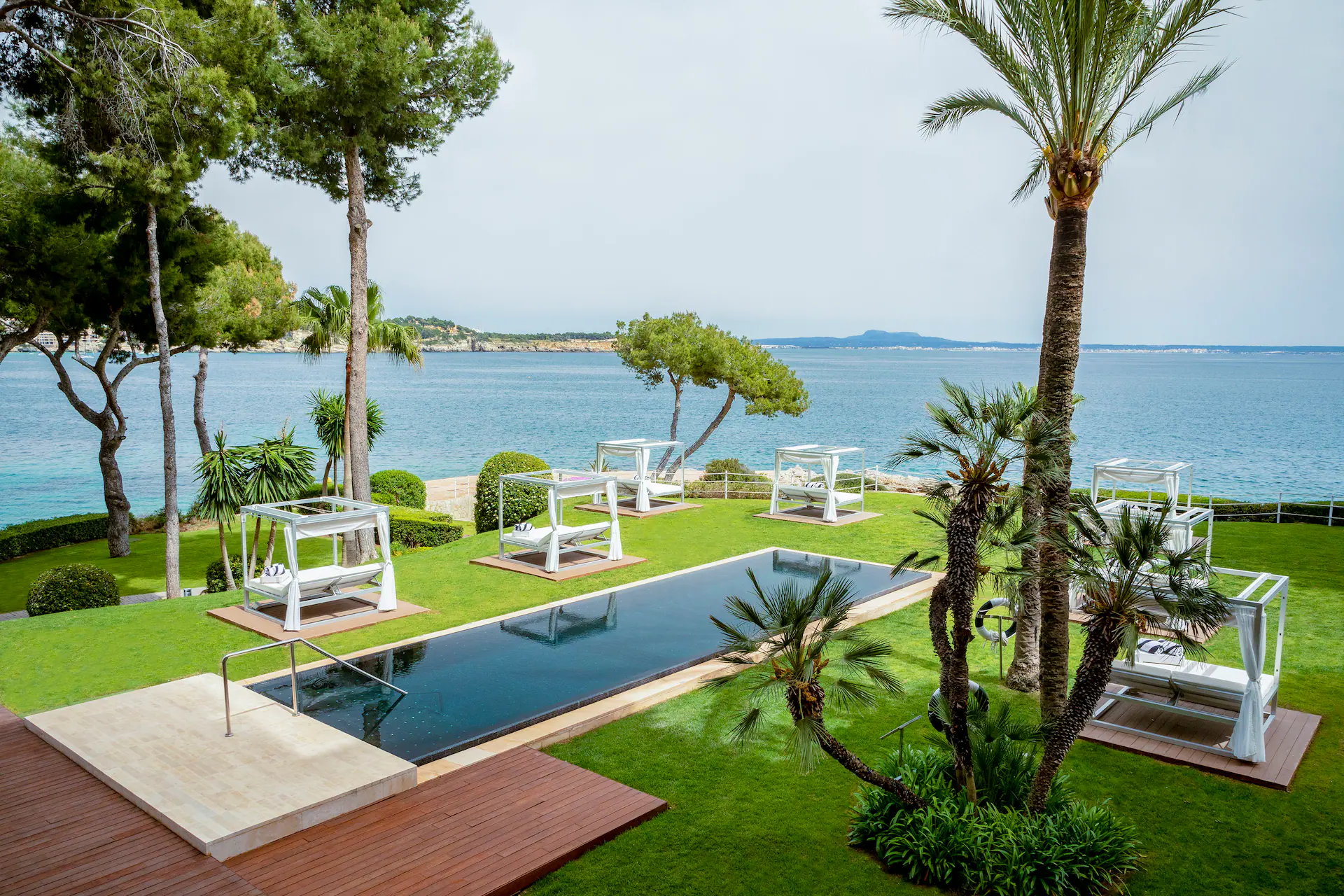 Η Alberta Ferretti συνεργάζεται με το ξενοδοχείο de Mar Gran Meliá στη Μαγιόρκα