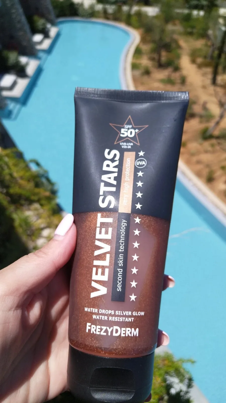 Ready two enjoy the summer με τα 2 νέα αντηλιακά της Frezyderm