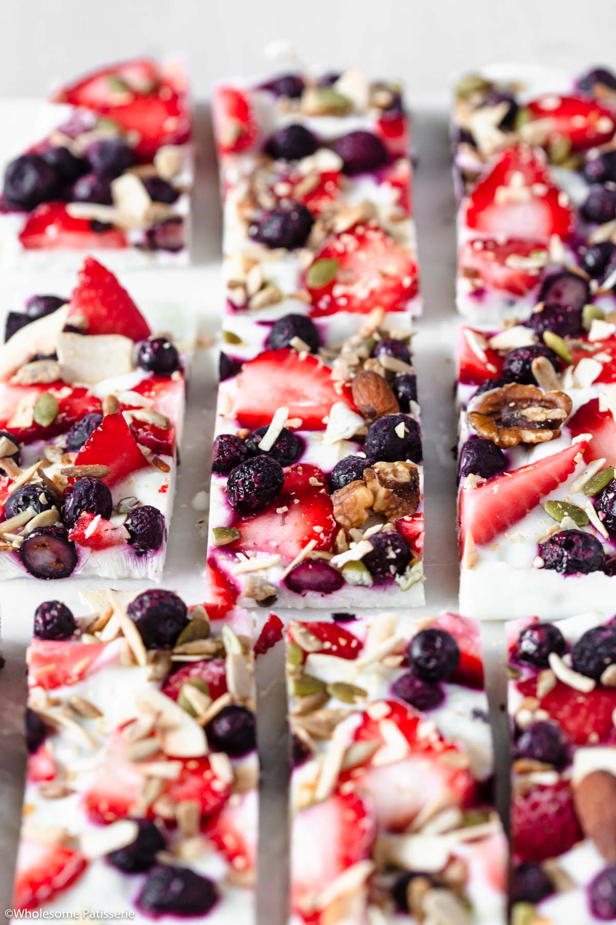 Γιαουρτογλυκό full σε πρωτεΐνη με φρούτα και ζελέ χωρίς θερμίδες