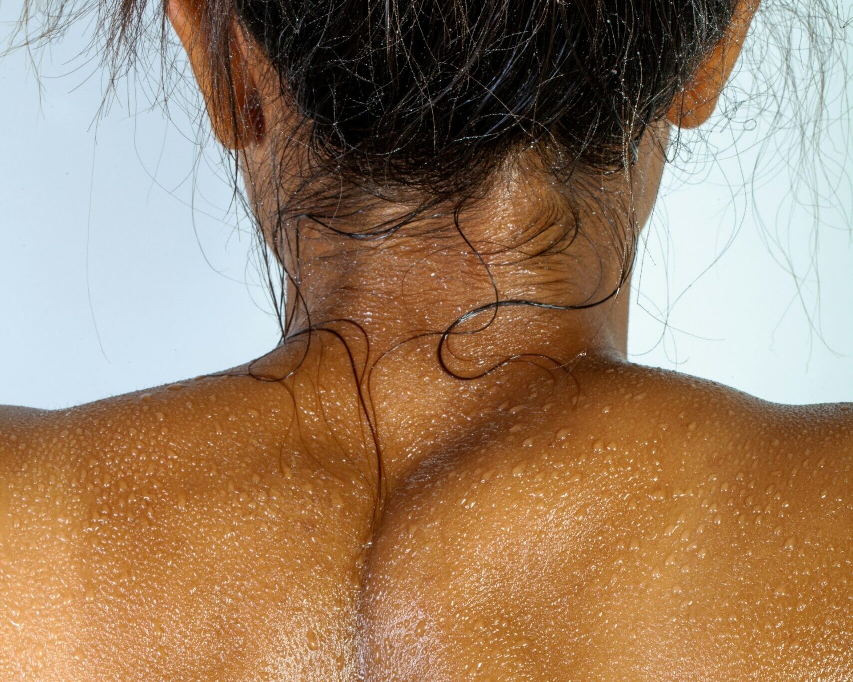 Ιδρώνεις; Δες τα οφέλη για την υγεία σου και δεν θα ξανανιώσεις αμήχανα