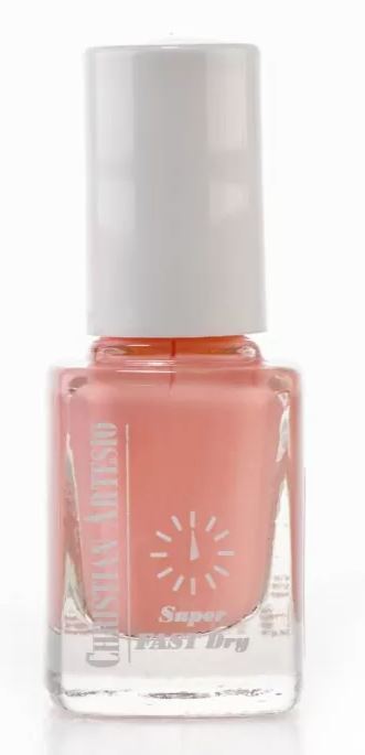 Ροδακινί νύχια: Η λεπτή και άκρως θηλυκή απόχρωση στο μανικιούρ για το φετινό καλοκαίρι