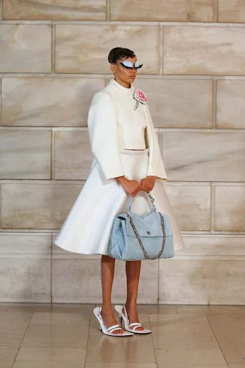 Η FW'24 συλλογή του Marc Jacobs είναι γεμάτη από παιδικότητα και ανεμελιά