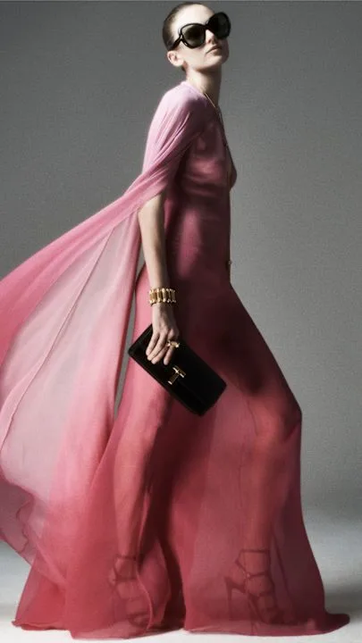 Tom Ford Resort '25: Μια συλλογή που συνδυάζει την κλασική αίγλη με μια μοντέρνα και προκλητική πινελιά