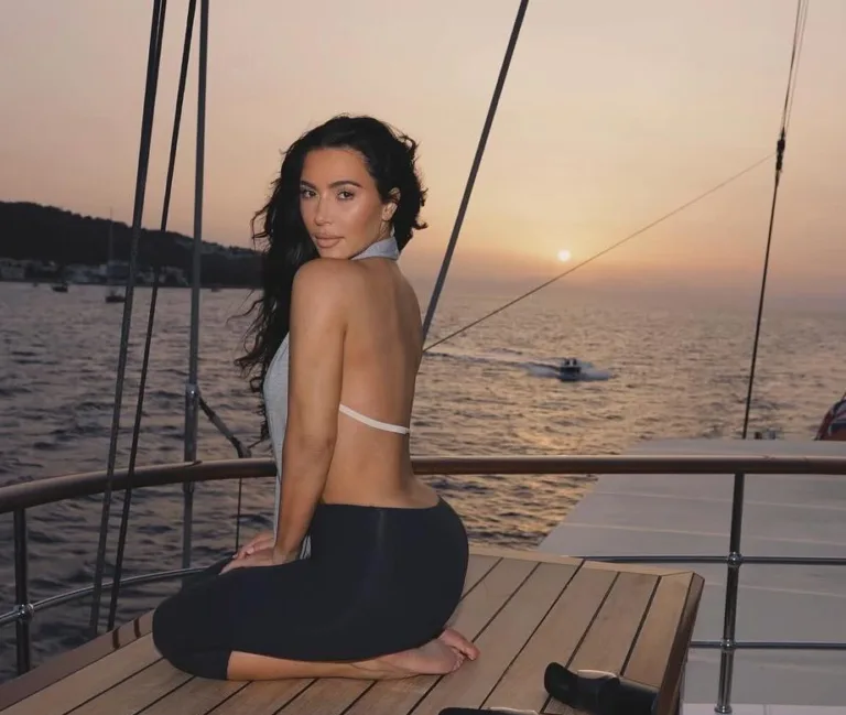 Η Kim Kardashian κάνει περιποίηση προσώπου με σπέρμα σολομού- Τα οφέλη και πώς να το δοκιμάσεις κι εσύ