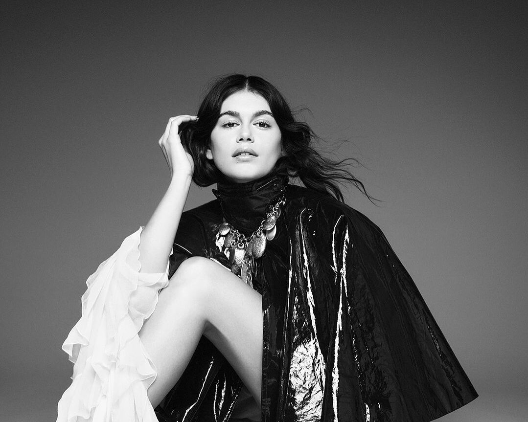 Η Kaia Gerber πρωταγωνιστεί στη νέα καμπάνια της Chloé FW 2024