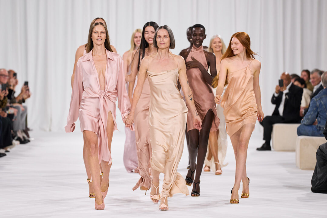 Οι 10 μακροβιότεροι creative directors στους μεγαλύτερους οίκους μόδας παγκοσμίως