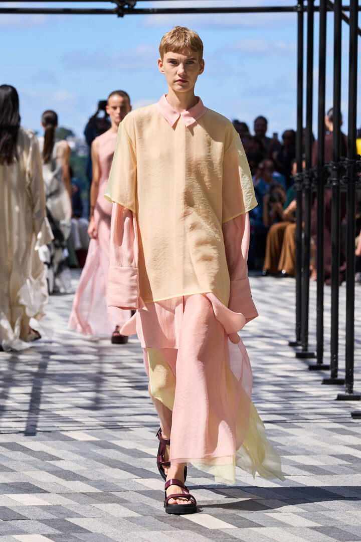 Η επέλαση του ροζ: Το απόλυτο color trend που θα φορέσεις αυτή τη σεζόν