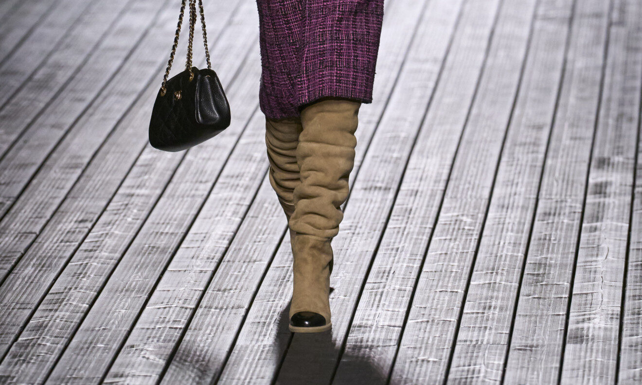 Over the knee boots: Τα υποδήματα που θα γίνουν το αντικείμενο του πόθου σου μόλις κρυώσει ο καιρός