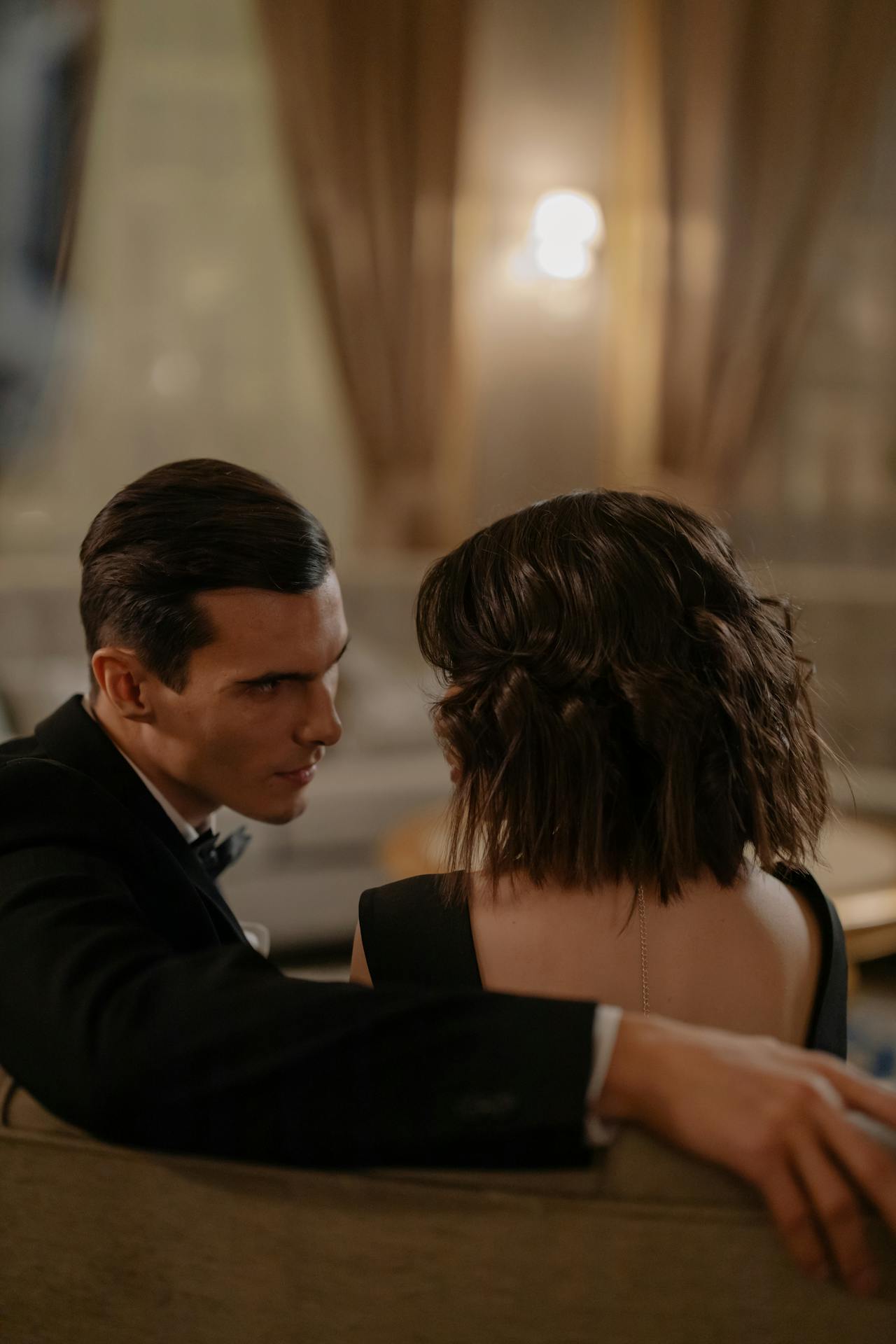 Είσαι το θύμα, ο θύτης ή ο σωτήρας; Πώς να σπάσουμε το «Τρίγωνο του Δράματος» στην ψυχολογία