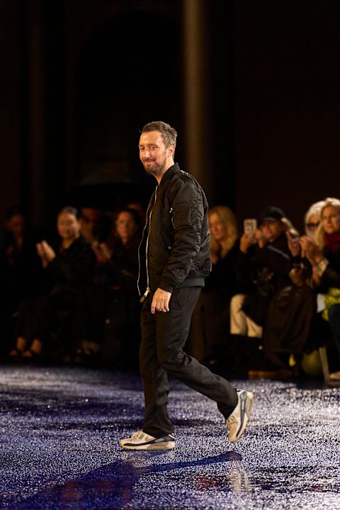 Οι 10 μακροβιότεροι creative directors στους μεγαλύτερους οίκους μόδας παγκοσμίως