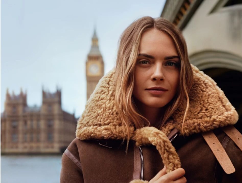Η Cara Delevingne, ο Barry Keoghan και η Olivia Colman πρωταγωνιστούν στην νέα outerwear campaign της Burberry