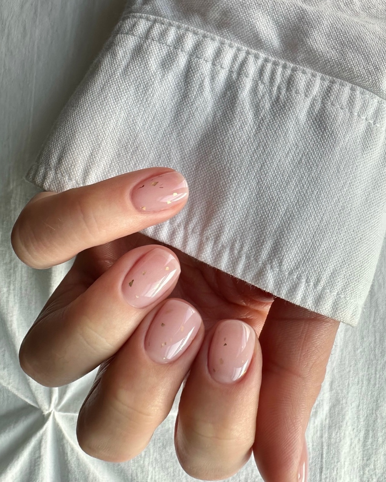 Nude sophisticated and chic: Όταν η ημιδιαφάνεια συναντά την πολυτέλεια στα νύχια σου