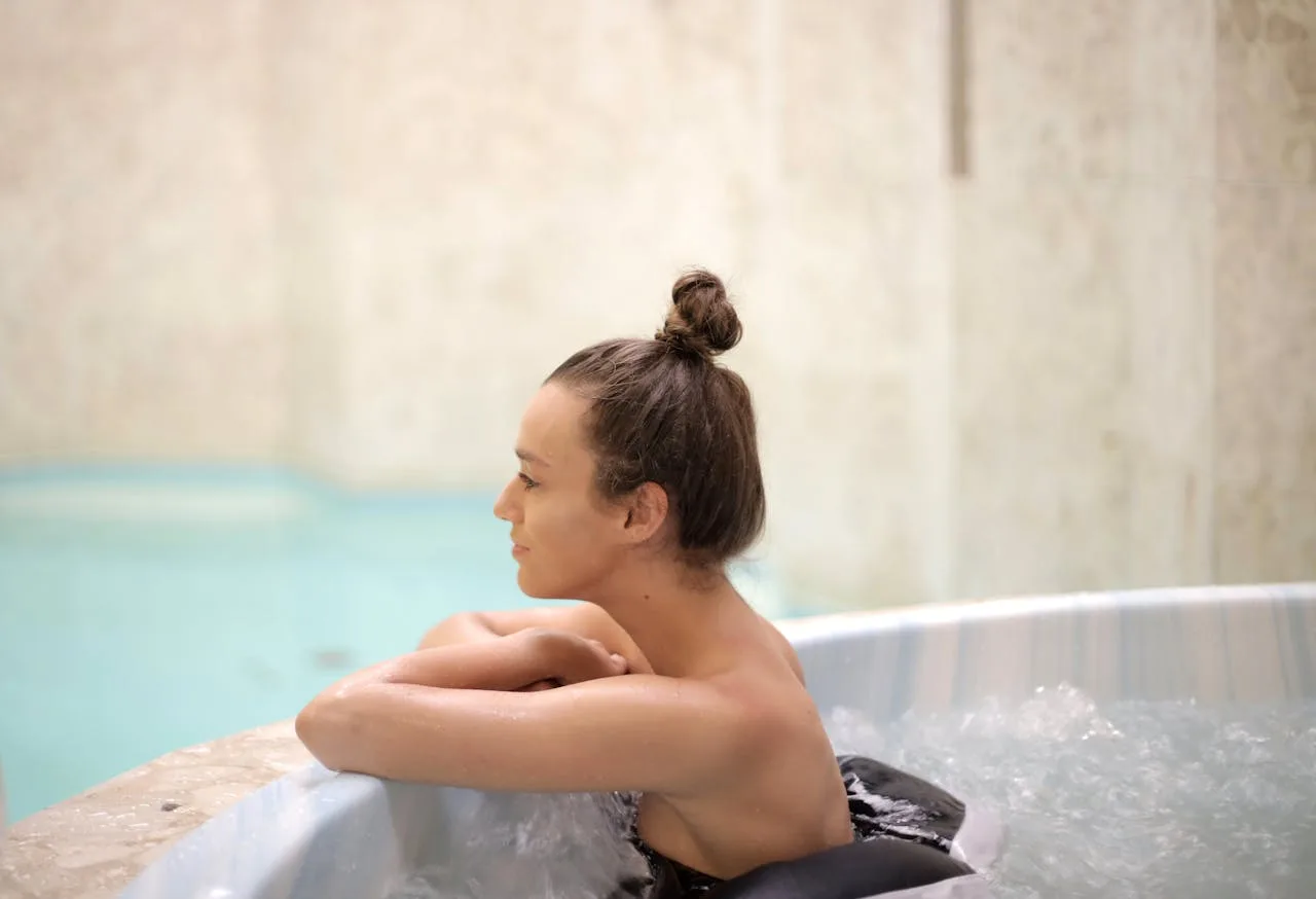 Cold Plunge: Το μυστικό της Eva Longoria για ενέργεια και λαμπερή επιδερμίδα