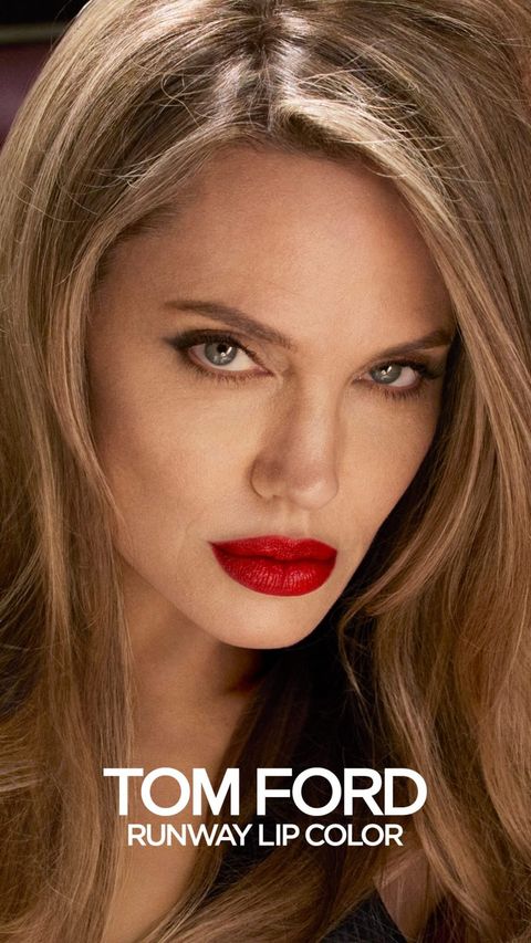 Η Αντζελίνα Τζολί αποτίει «κινηματογραφικό φόρο τιμής στη γυναικεία ομορφιά και δύναμη» στη νέα καμπάνια του Tom Ford