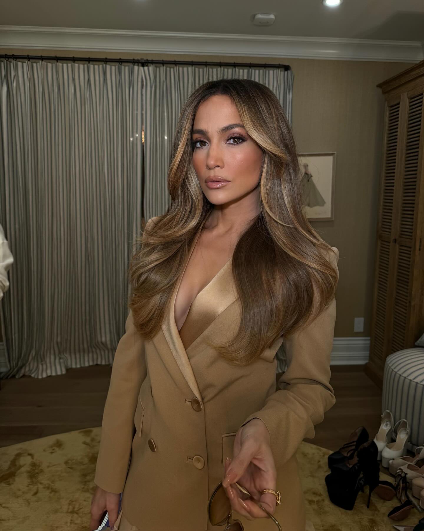 Εμπνεύσου από την Jennifer Lopez : Αναβάθμισε τα μακριά σου μαλλιά με layers και δώσε όγκο και κίνηση