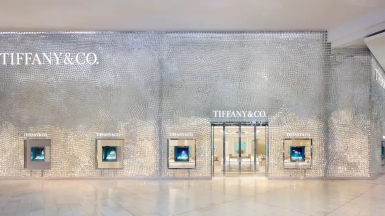 Η Tiffany & Co. επανασχεδιάζει το τεραστίων διαστάσεων κατάστημά της στο Τορόντο