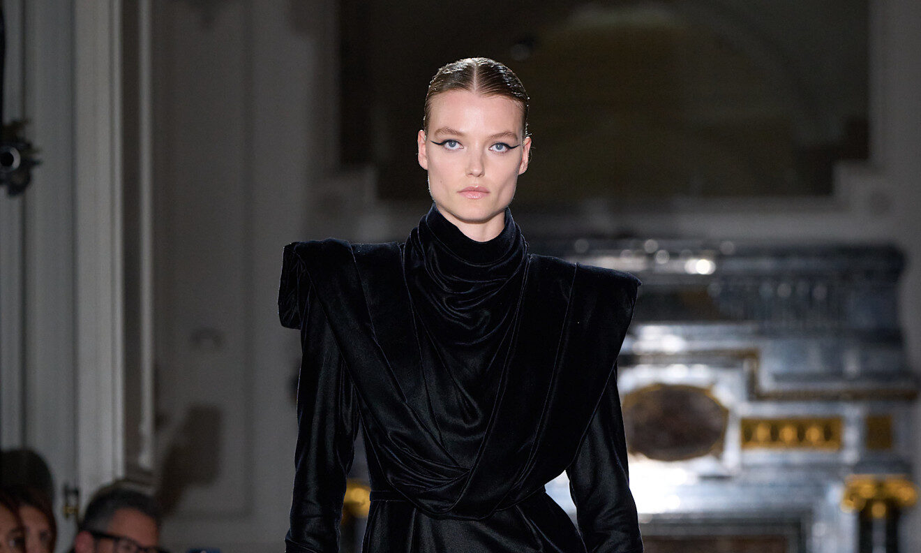 Κοτλέ ή βελούδο ό, τι και να επιλέξεις σίγουρα θα αναβαθμίσεις τα Xmas look σου με αυτά