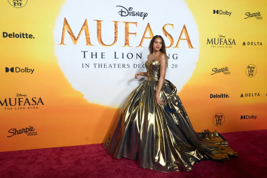 Η «χρυσή και ταιριαστή» εμφάνιση της Beyoncé στο κόκκινο χαλί με την κόρη της