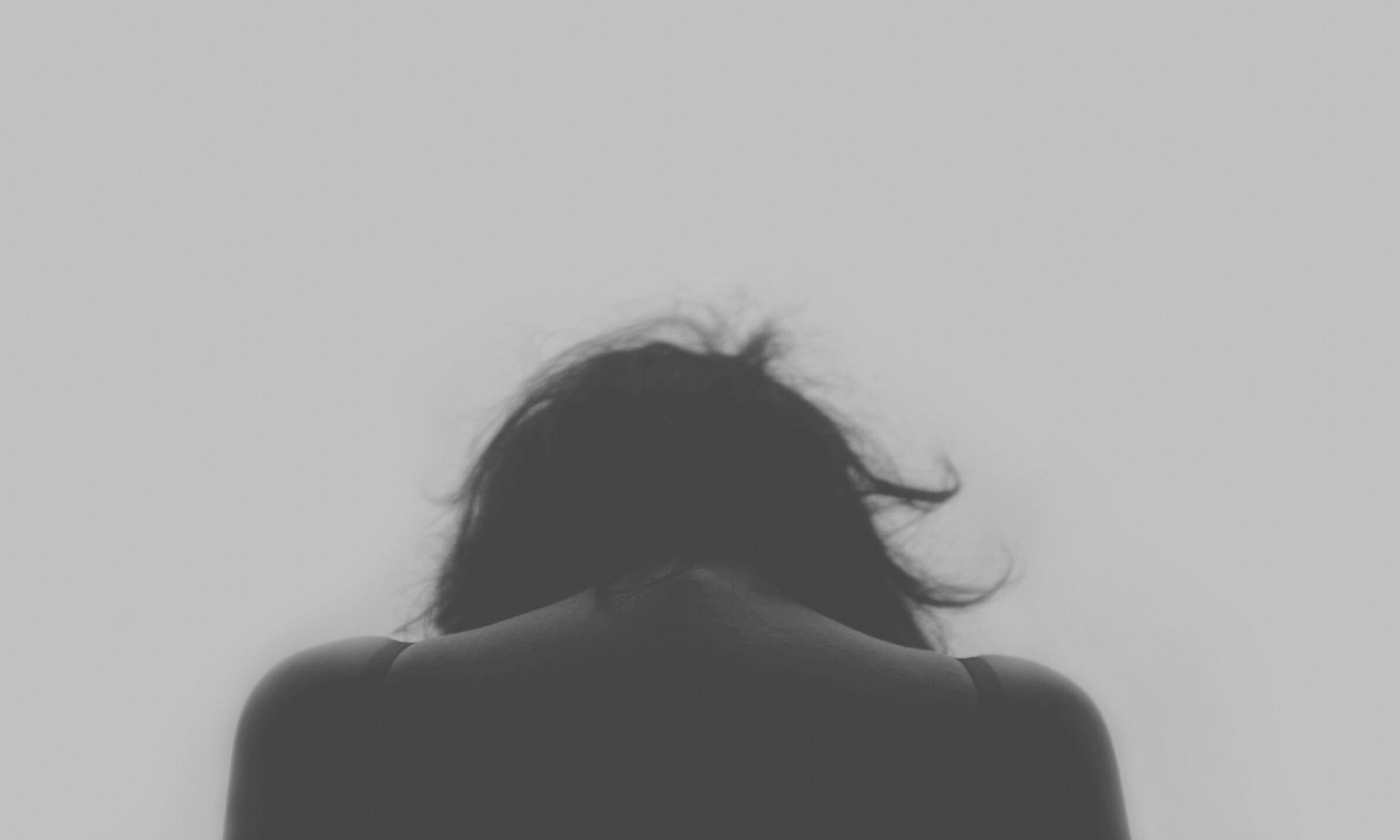 Το άγνωστο σύμπτωμα της εμμηνόπαυσης και πώς μπορείς να το καταπολεμήσεις