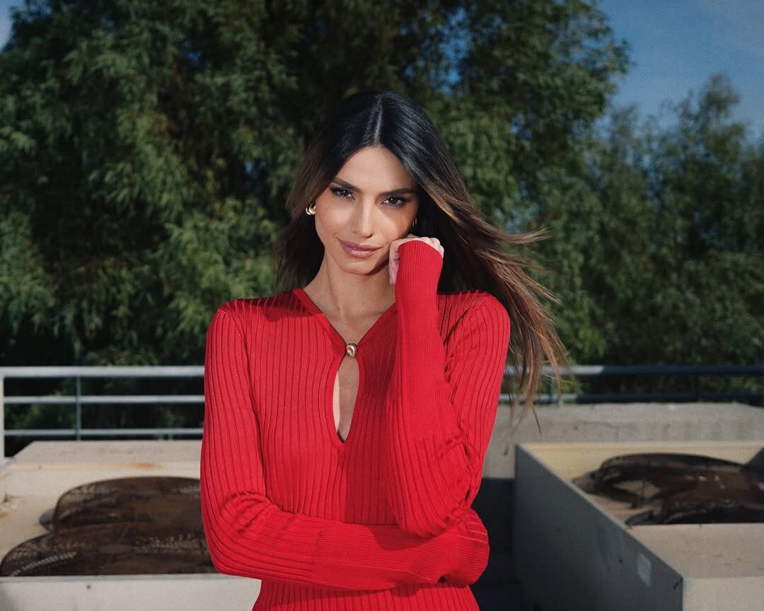 Copy the look: Η Ηλιάνα Παπαγεωργίου με σύνολο ωδή στον Άγιο Βαλεντίνο