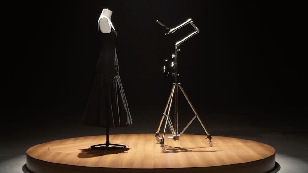 Ο Jacquemus θα χρησιμοποιήσει iPhone για απαθανατίσει το FW ’25 show του