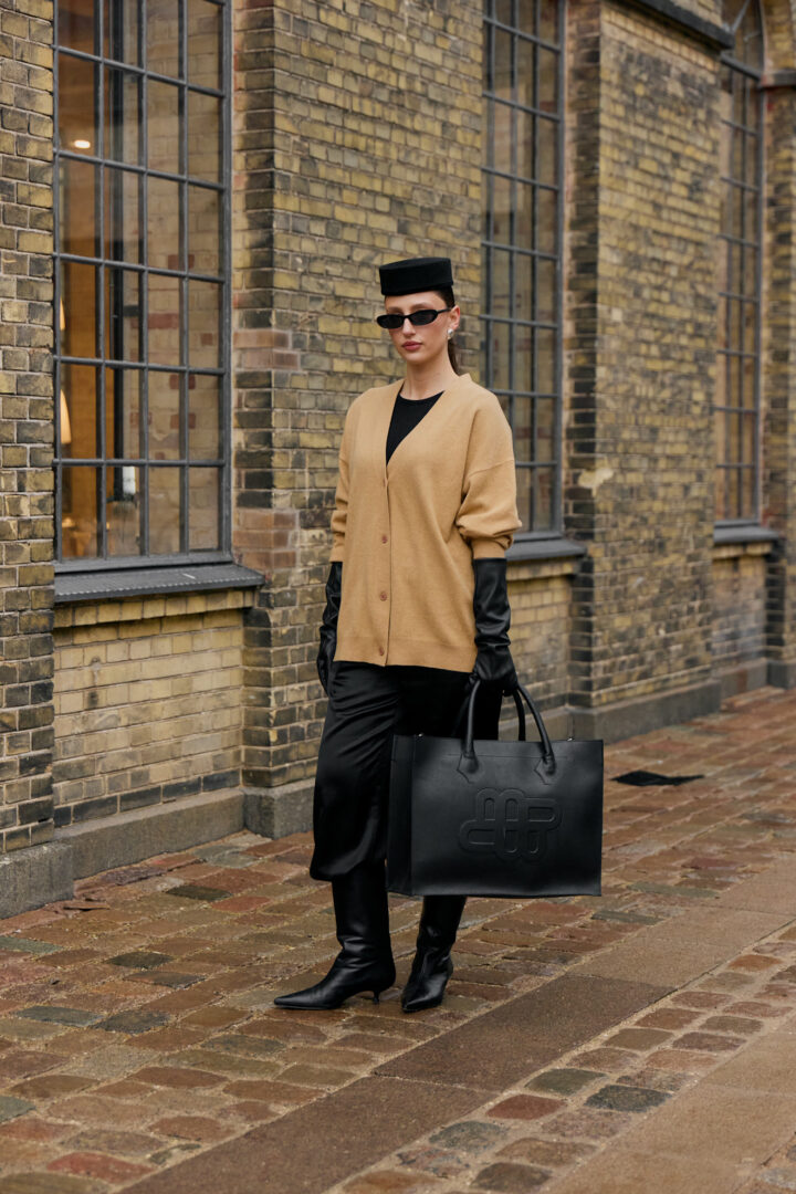 Τα trendy αξεσουάρ που στόλισαν τα κεφάλια των fashionistas την Εβδομάδα Μόδας στην Κοπεγχάγη